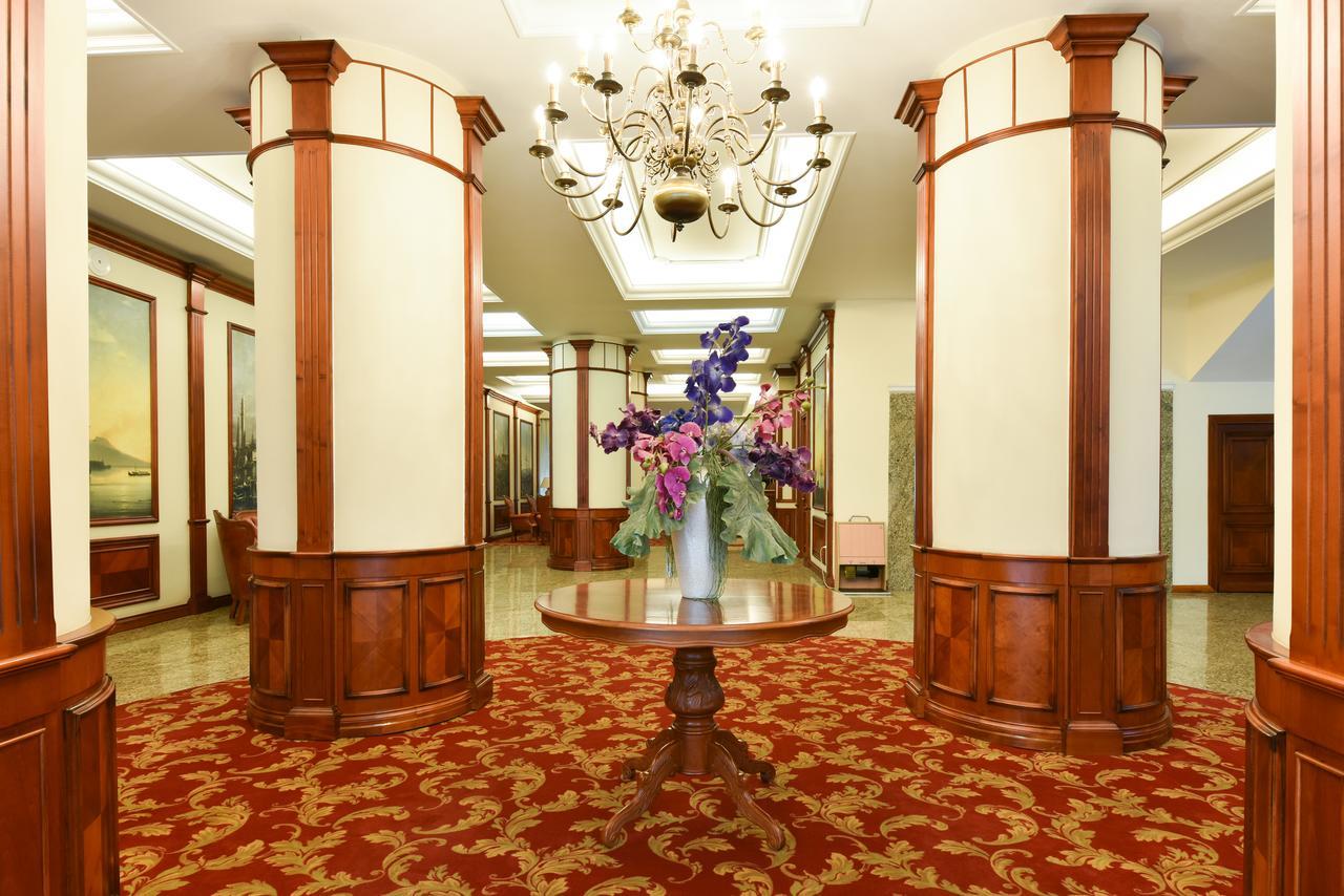 Hotel Belvedere เบรยลา ภายนอก รูปภาพ