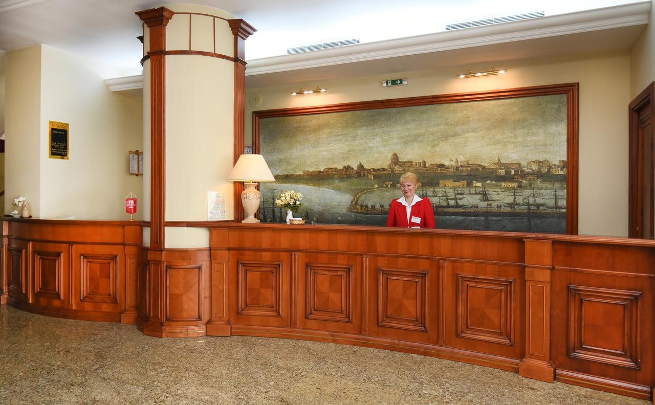 Hotel Belvedere เบรยลา ภายนอก รูปภาพ